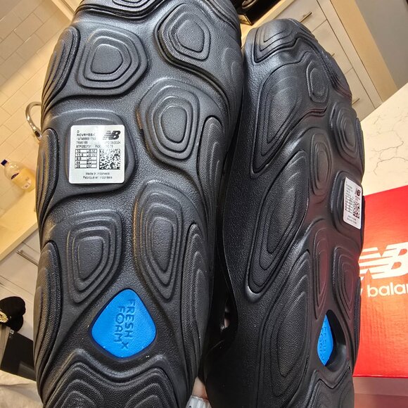 New Balance Fresh Foam X RCVRY Size 10 Tamarind with Black Blue Yeezy Comfort - Picture 7 of 11